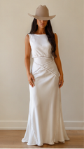 Elegant Crisscross Lace Maxi Dress